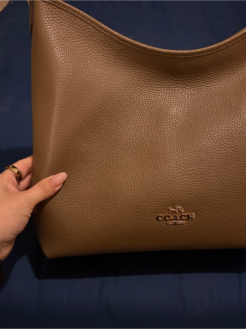 COACH Pebbled Leather Laurel large Shoulder Bag in Taupe Brown